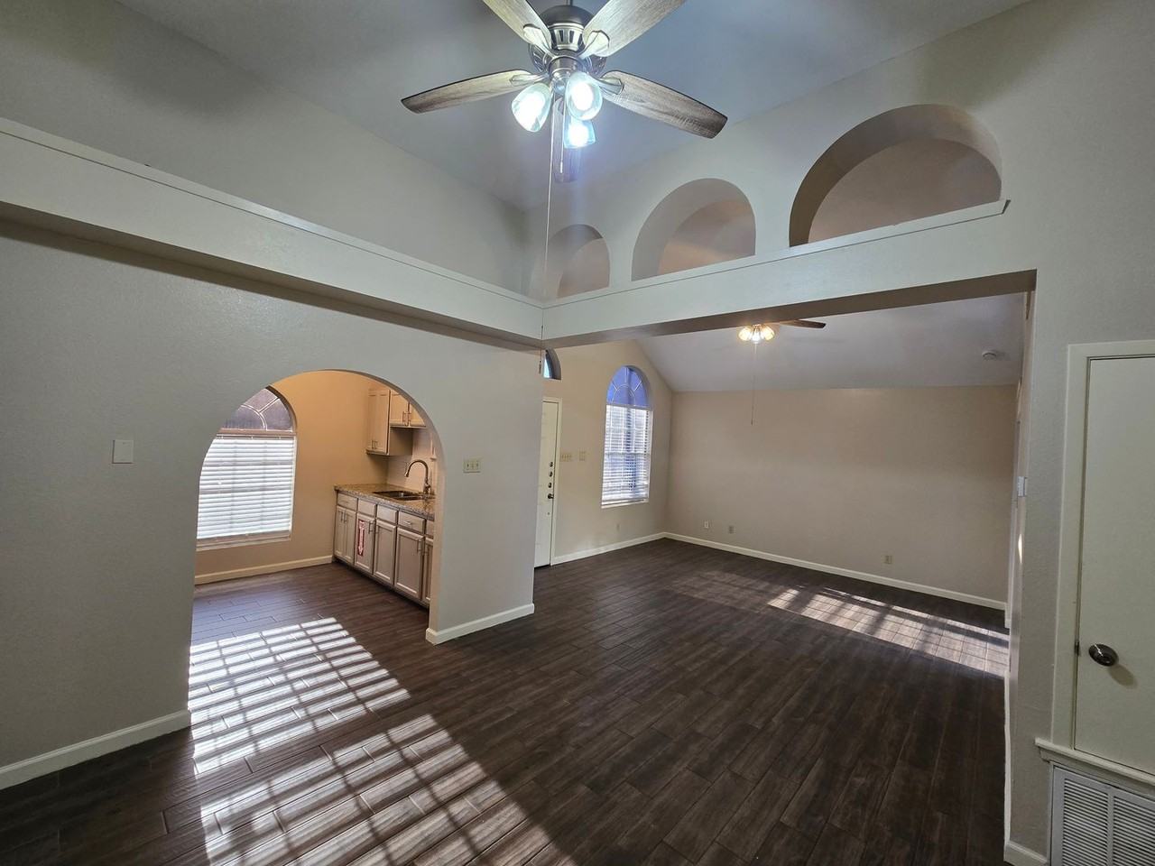 103 Lynn Loop - Photo 6 of 22