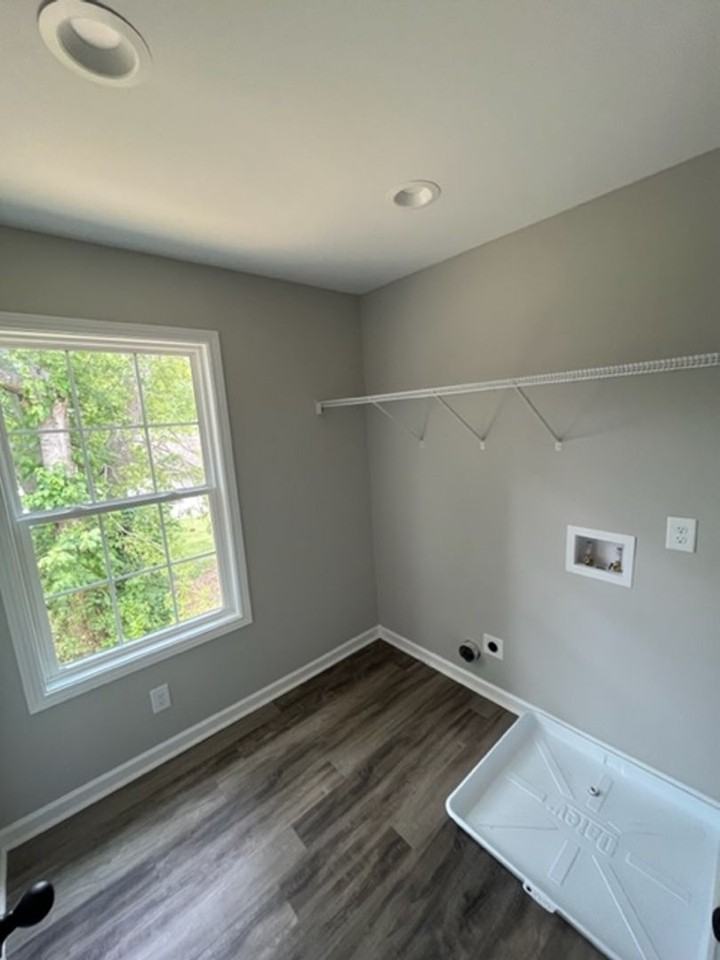 320 S Magnolia St - Photo 6 of 8