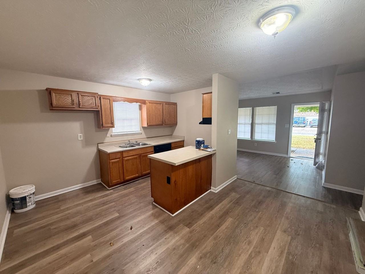 9503 Cooper Chase Ct - Photo 3 of 11
