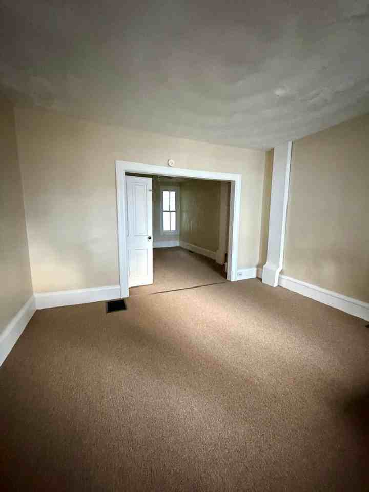28 Butler St - Photo 2 of 20