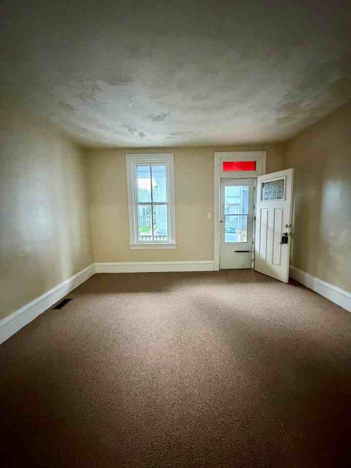28 Butler St - Photo 3 of 20