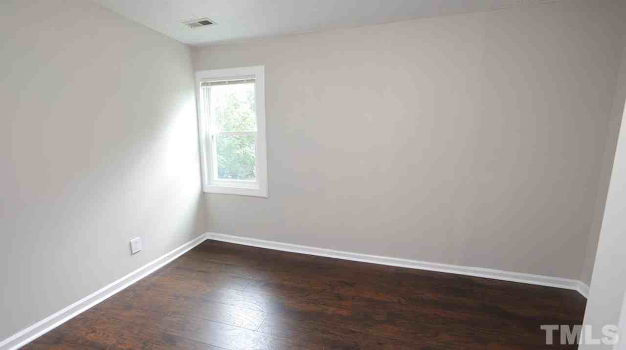743 Merritt Mill Rd - Photo 2 of 9