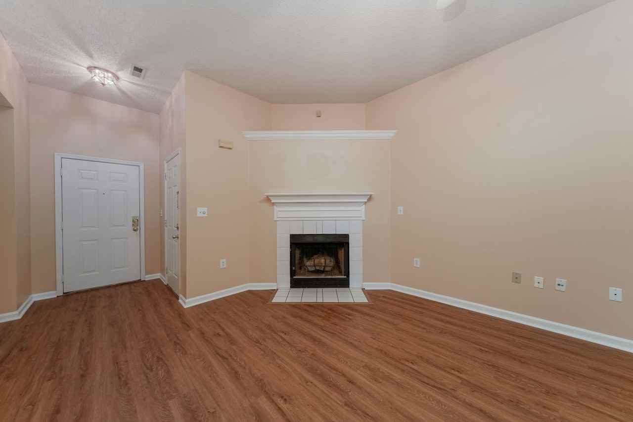 150 Liberty Dr - Photo 3 of 13