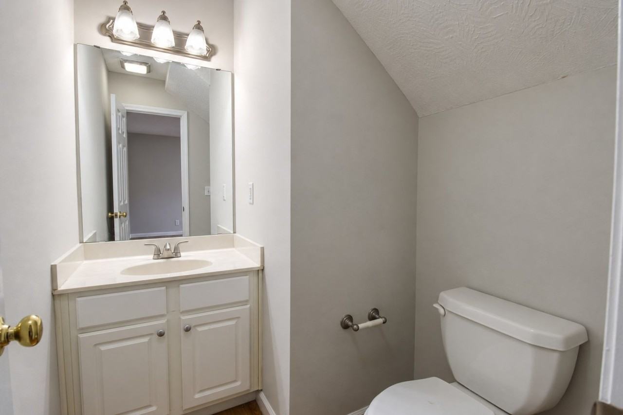 1128 Blaine Ave - Photo 6 of 41
