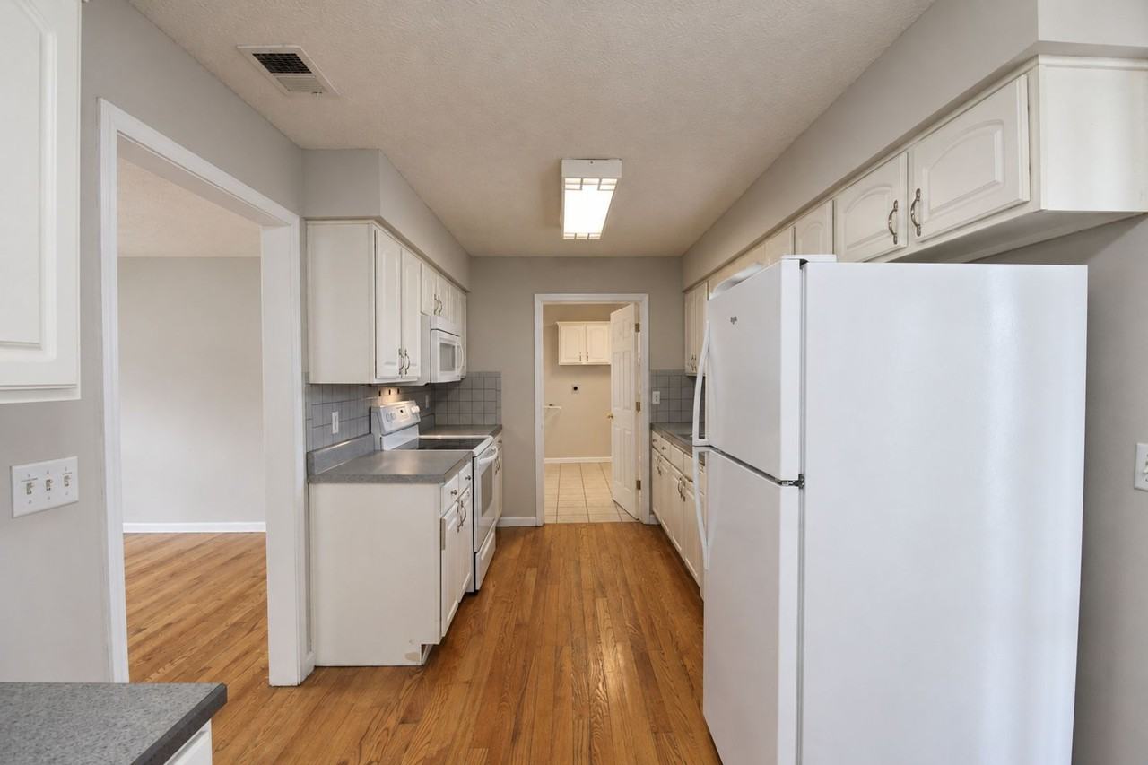 1128 Blaine Ave - Photo 7 of 41