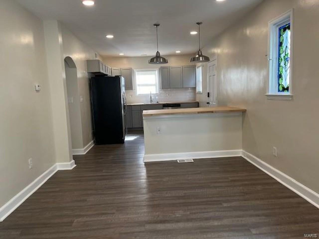 706 Wesley Ave - Photo 3 of 10