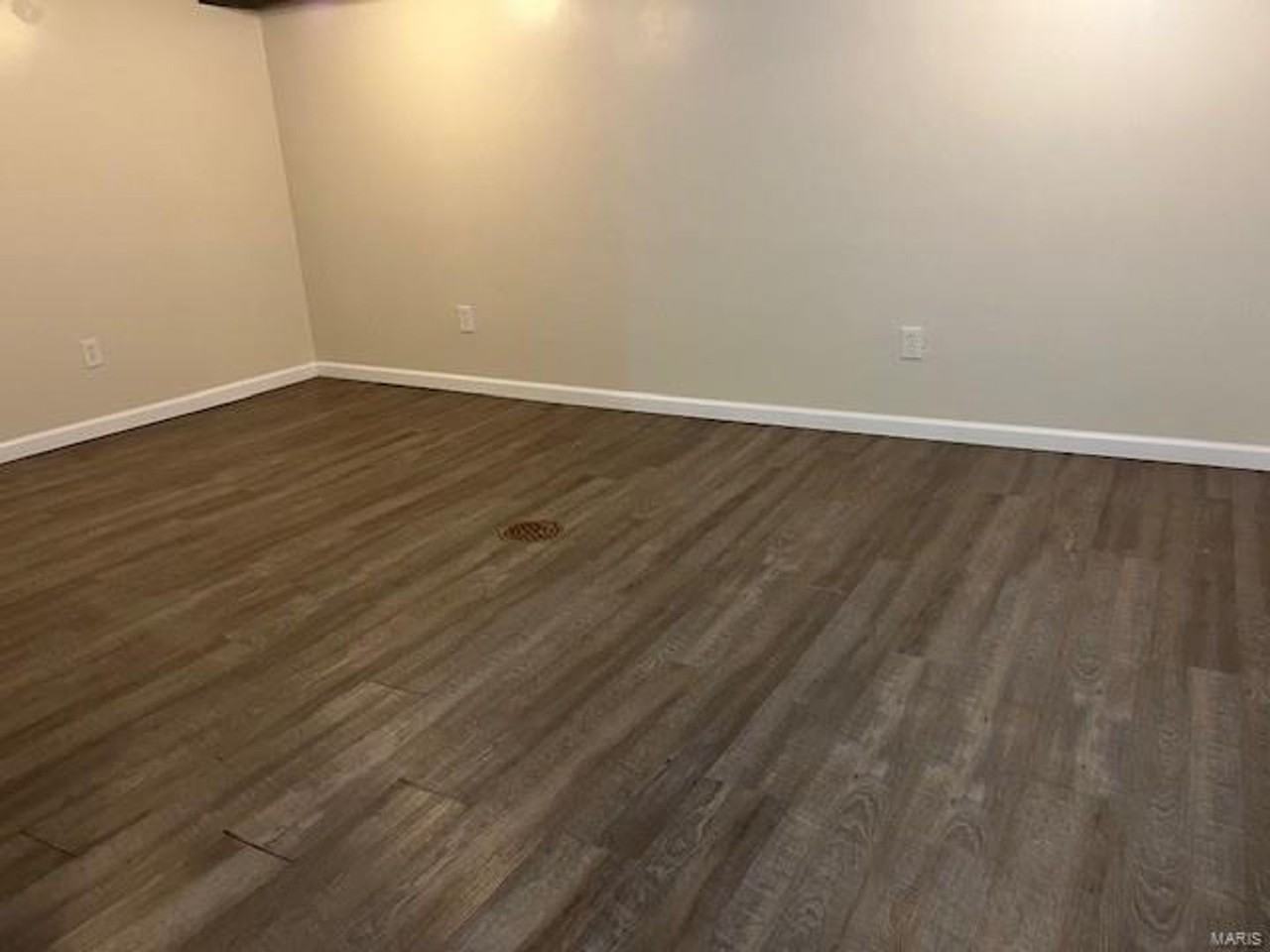 706 Wesley Ave - Photo 7 of 10