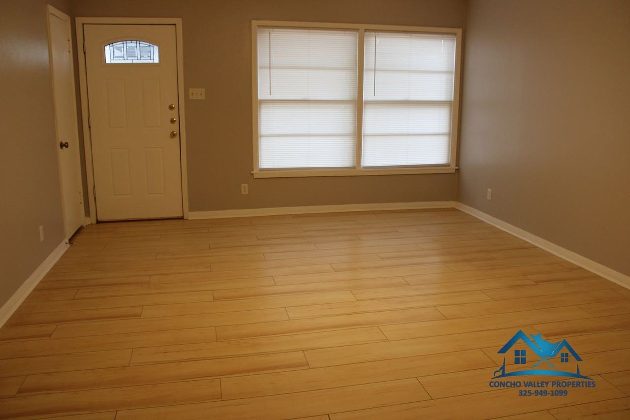 2492 Baylor Ave - Photo 3 of 15