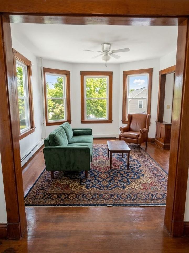 56 Foster St - Photo 2 of 9