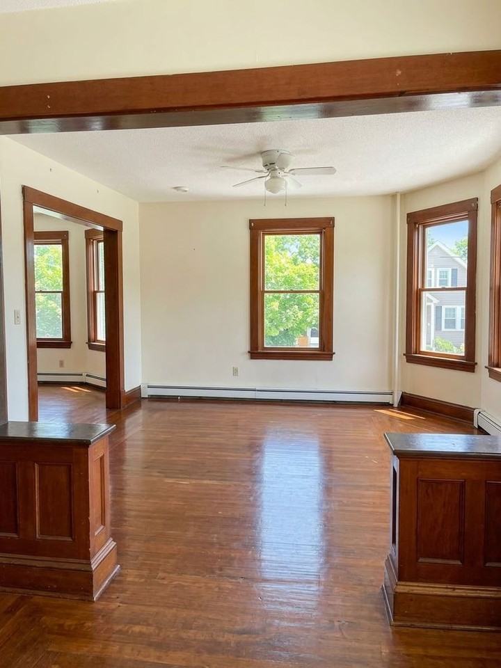 56 Foster St - Photo 3 of 9