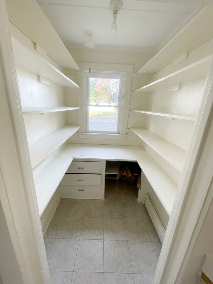 56 Foster St - Photo 7 of 9