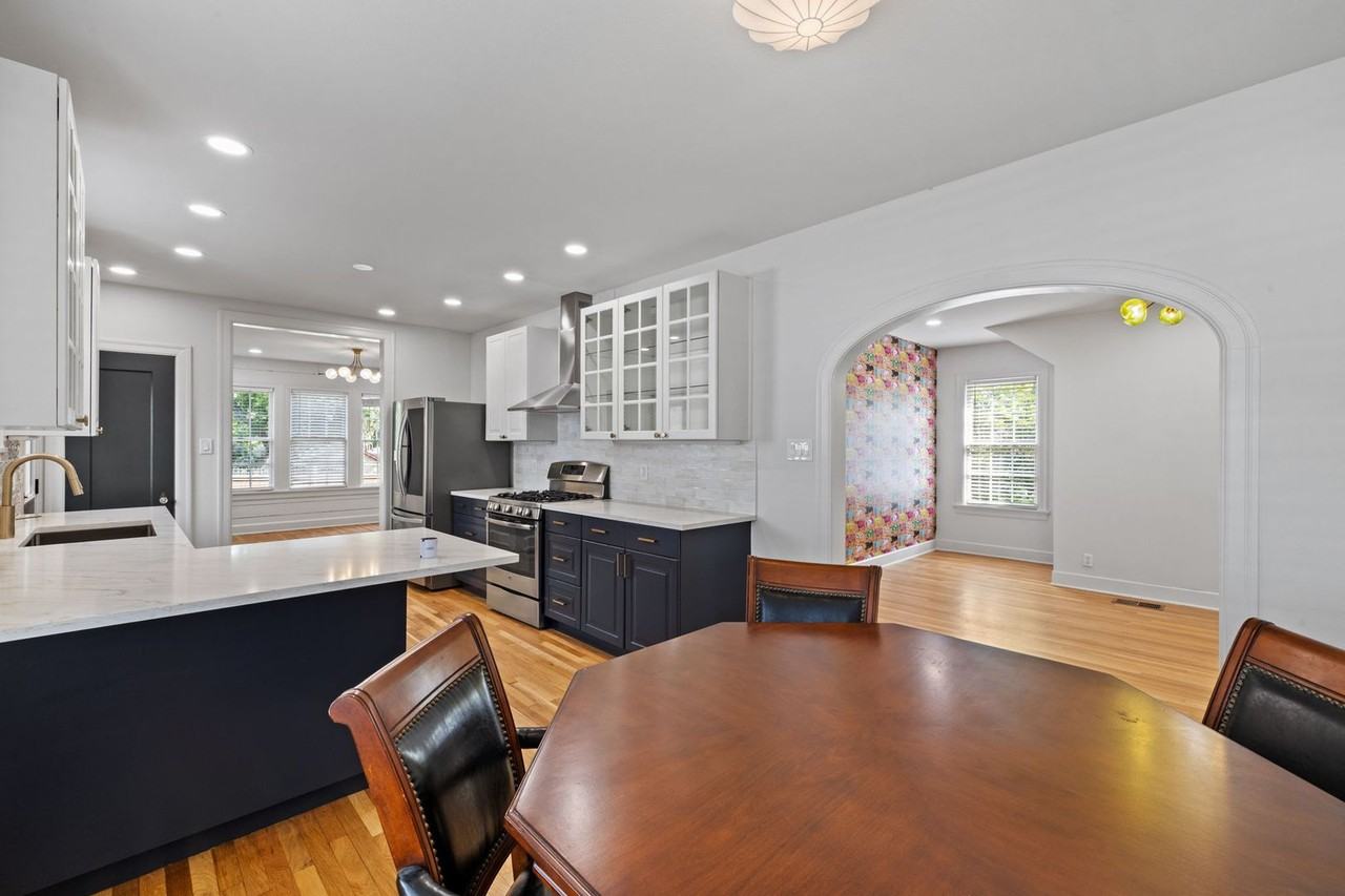 3209 Liberty St - Photo 6 of 13
