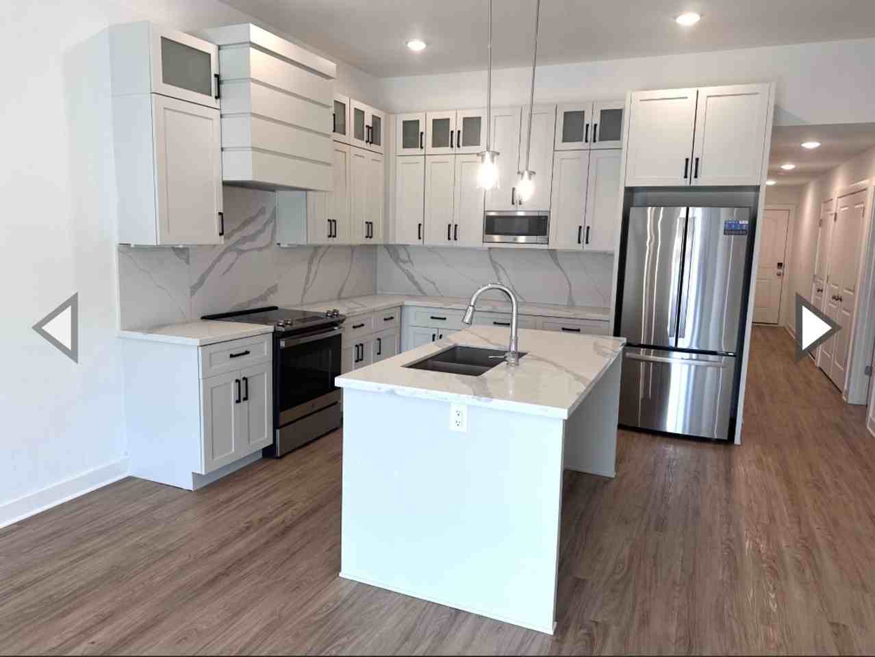 3802 Nw 93rd St - Photo 5 of 30