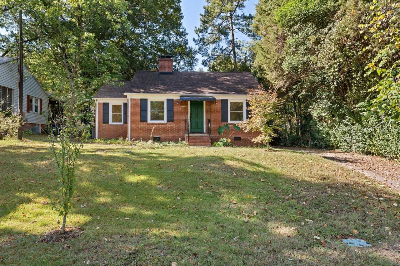 1811 Forest Rd - Photo 2 of 19