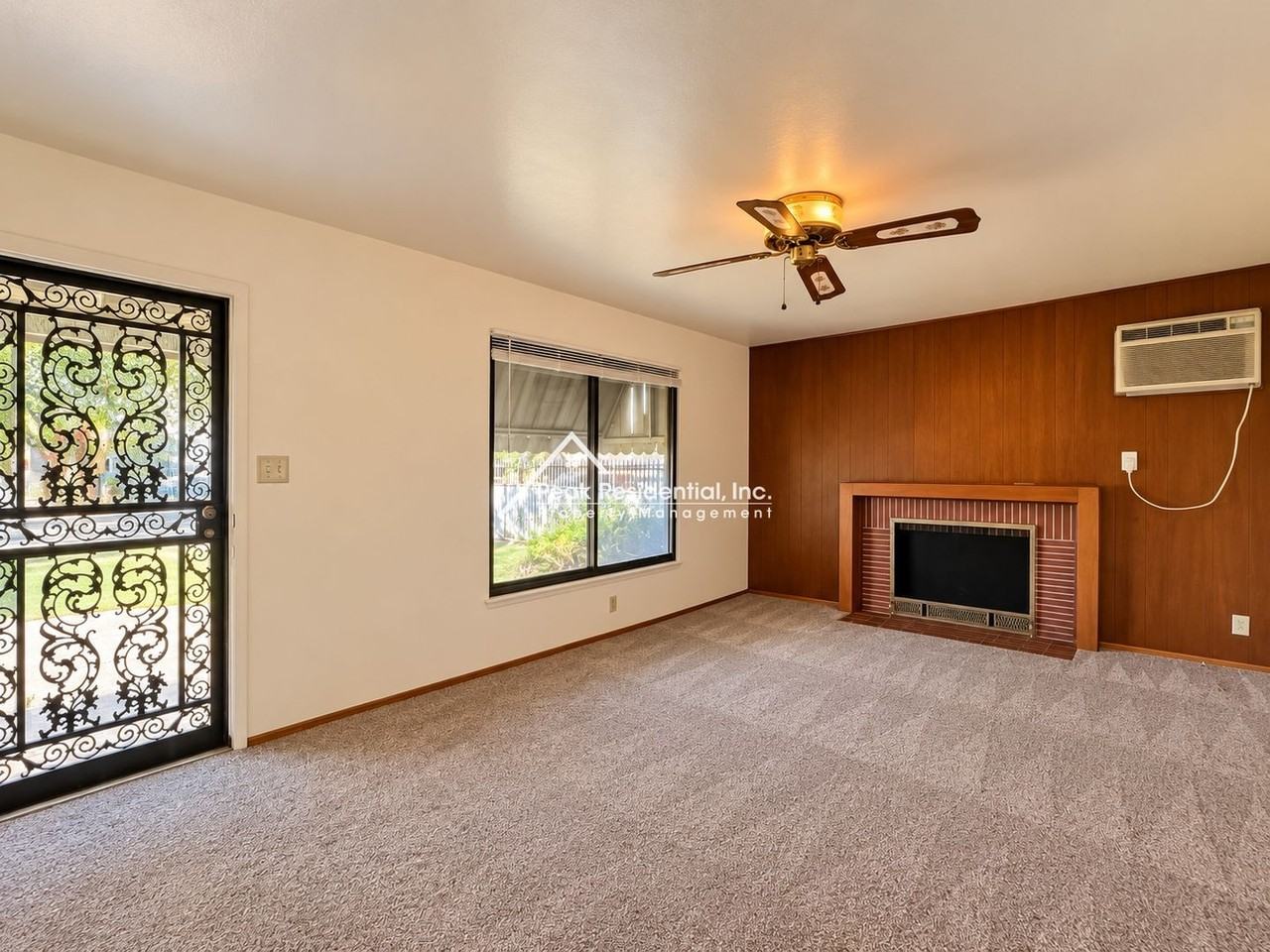 6313 44th St - Photo 4 of 17