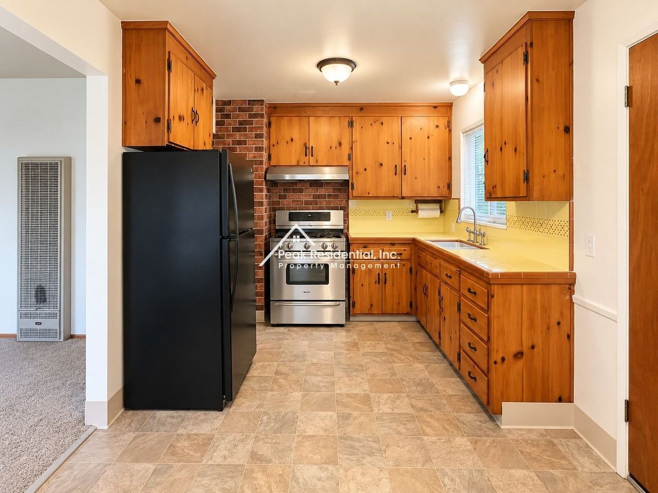 6313 44th St - Photo 5 of 17