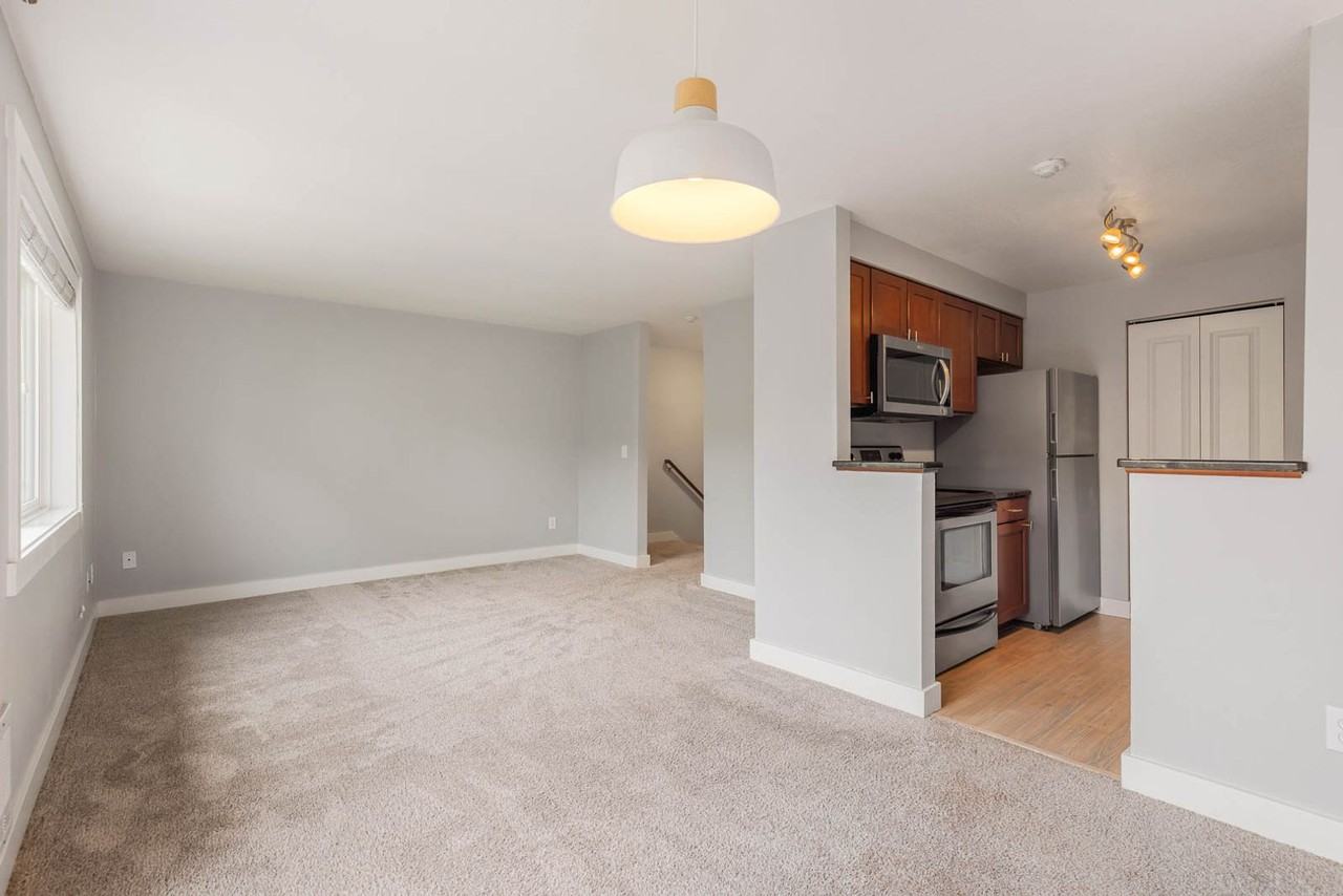 15827 Ne Leary Way - Photo 6 of 17