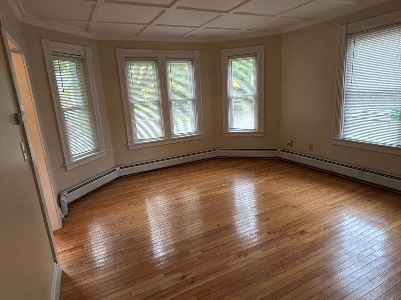 78 Linden St - Photo 3 of 25