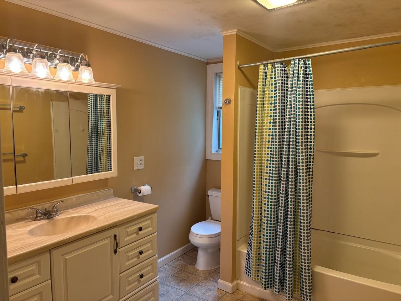 78 Linden St - Photo 7 of 25