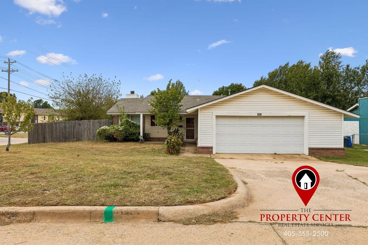830 Douglas Dr - Photo 3 of 38
