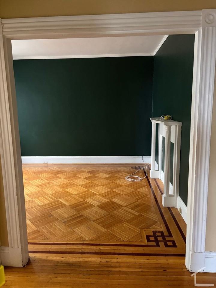 6 Woodstock Ave - Photo 2 of 8