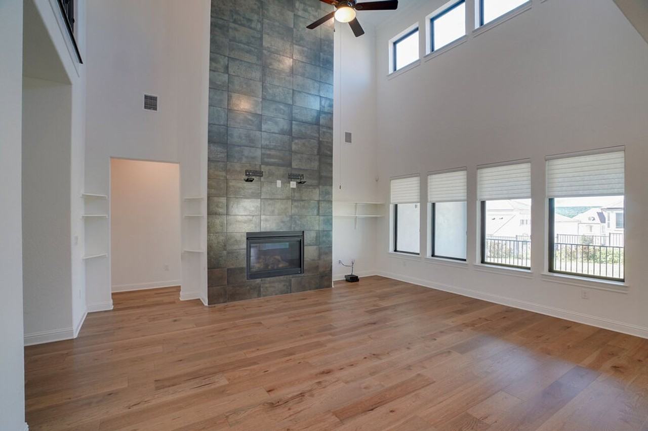 4529 Port Bari Dr - Photo 3 of 20