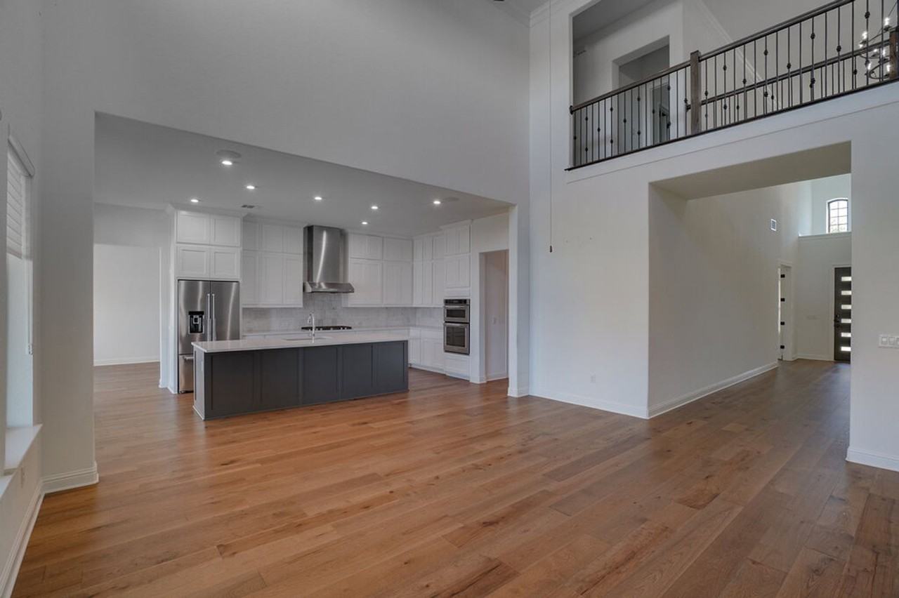 4529 Port Bari Dr - Photo 5 of 20