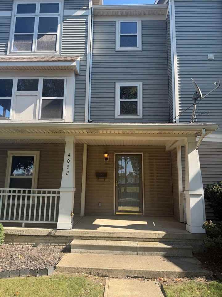 4052 Cedar Ave - Photo 2 of 49