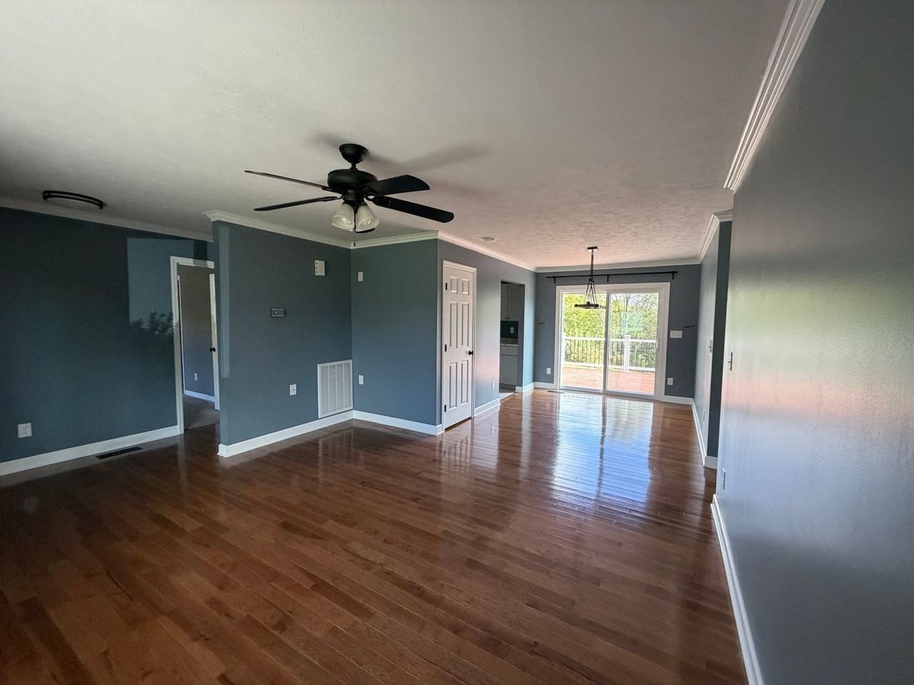 980 Claudette Dr - Photo 4 of 22