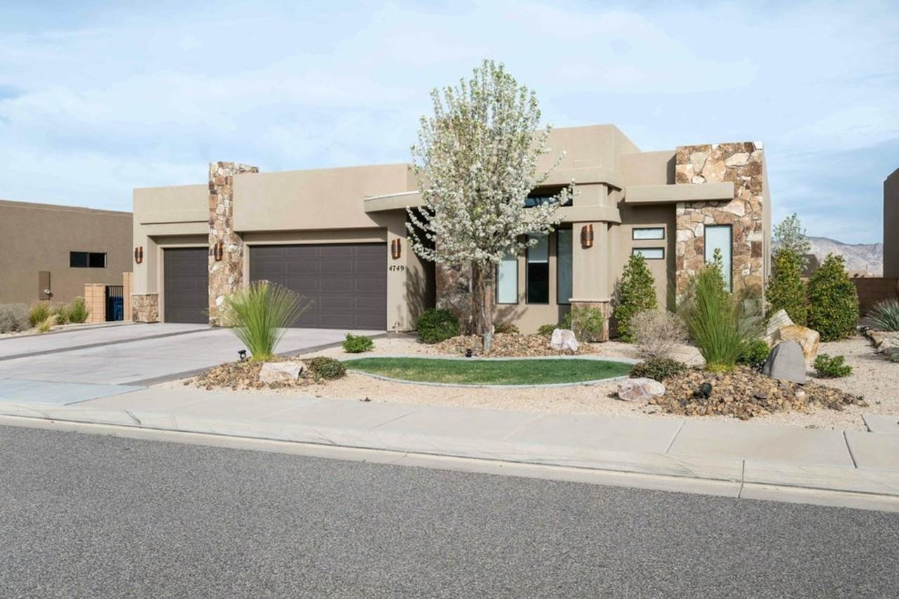 4749 N Cottontail Dr - Photo 4 of 36