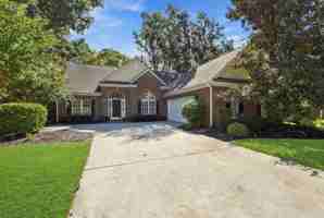 featured image of 8 Haddington Ct