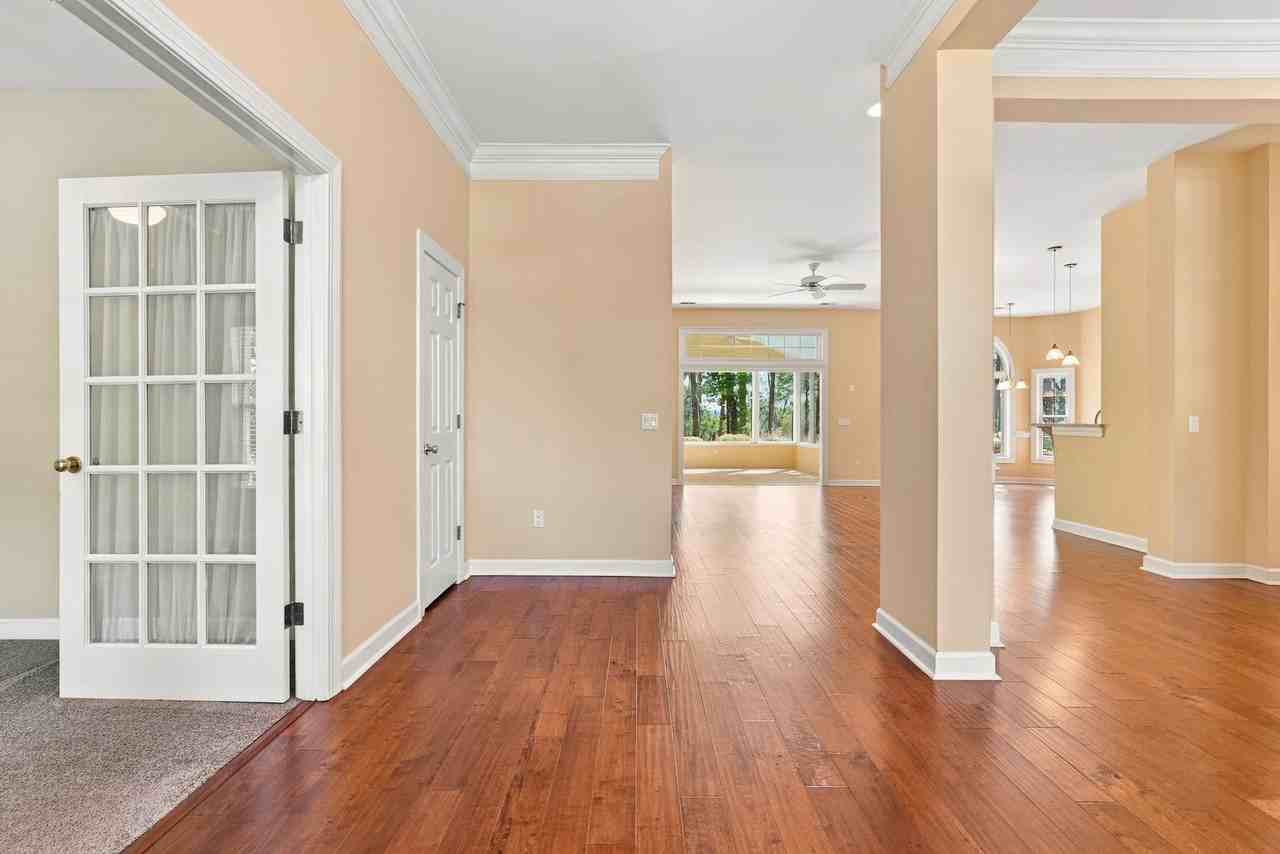 8 Haddington Ct - Photo 6 of 50