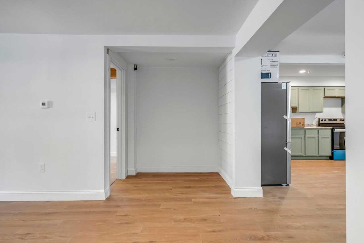 7 Mill St - Photo 4 of 50