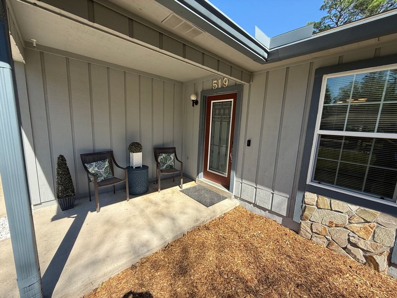 519 Juniper Ave - Photo 4 of 32