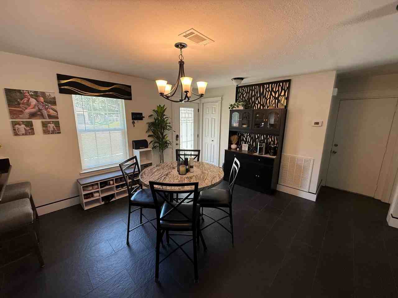 519 Juniper Ave - Photo 5 of 32