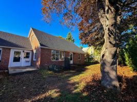 featured image of 19 School St