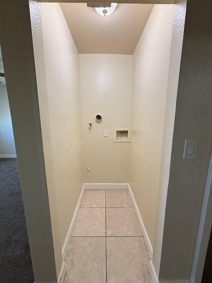 832 East 82nd Street - Photo 7 of 12
