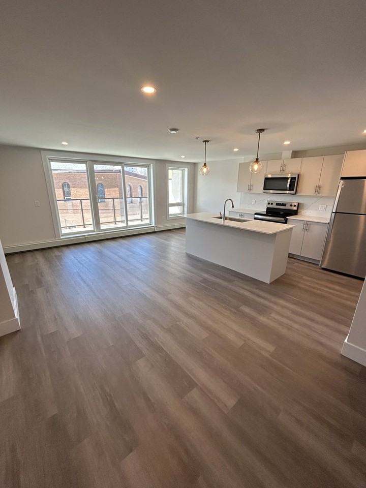 3840 Joseph Howe Dr