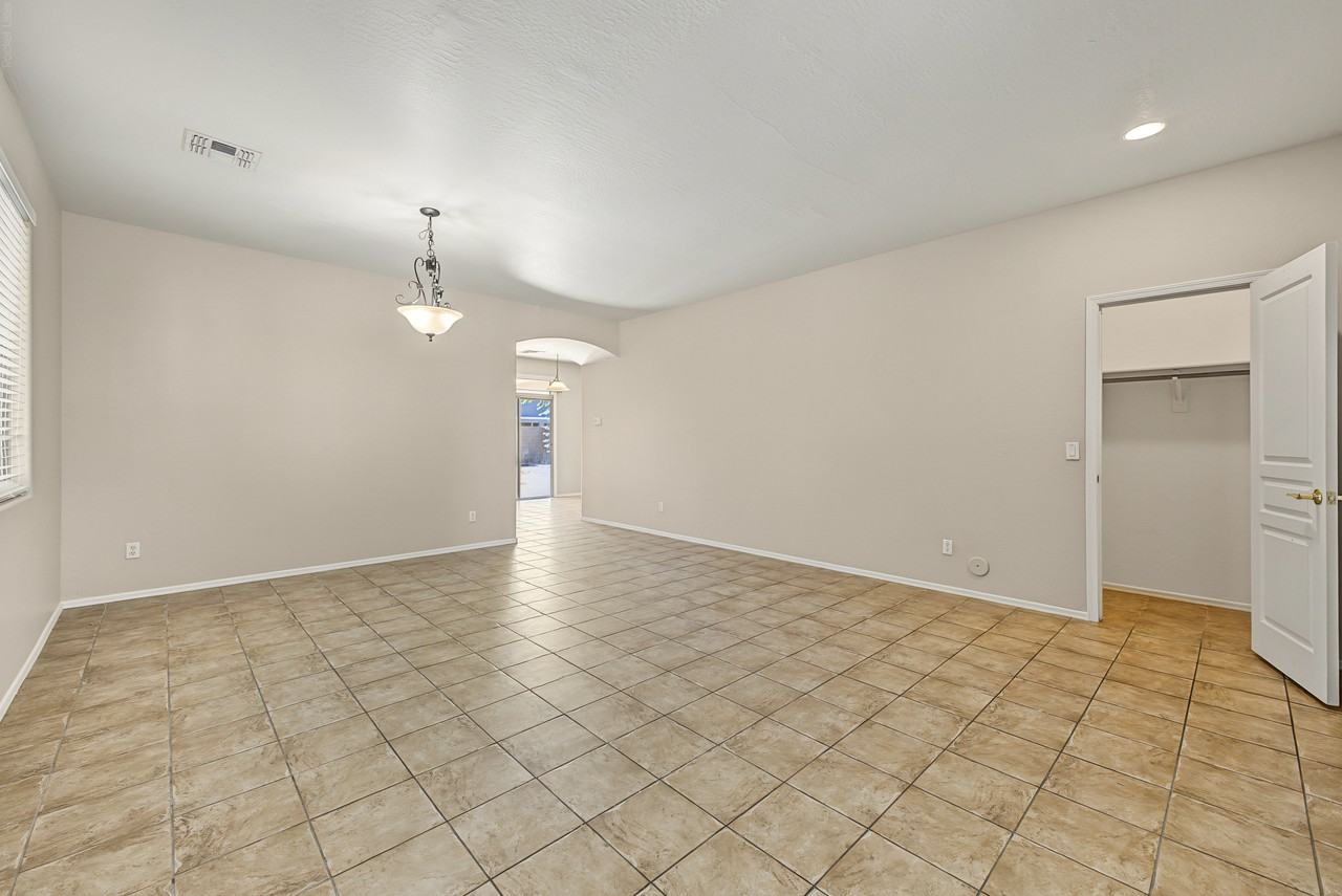 1033 E Nickleback St #1 - Photo 3 of 50