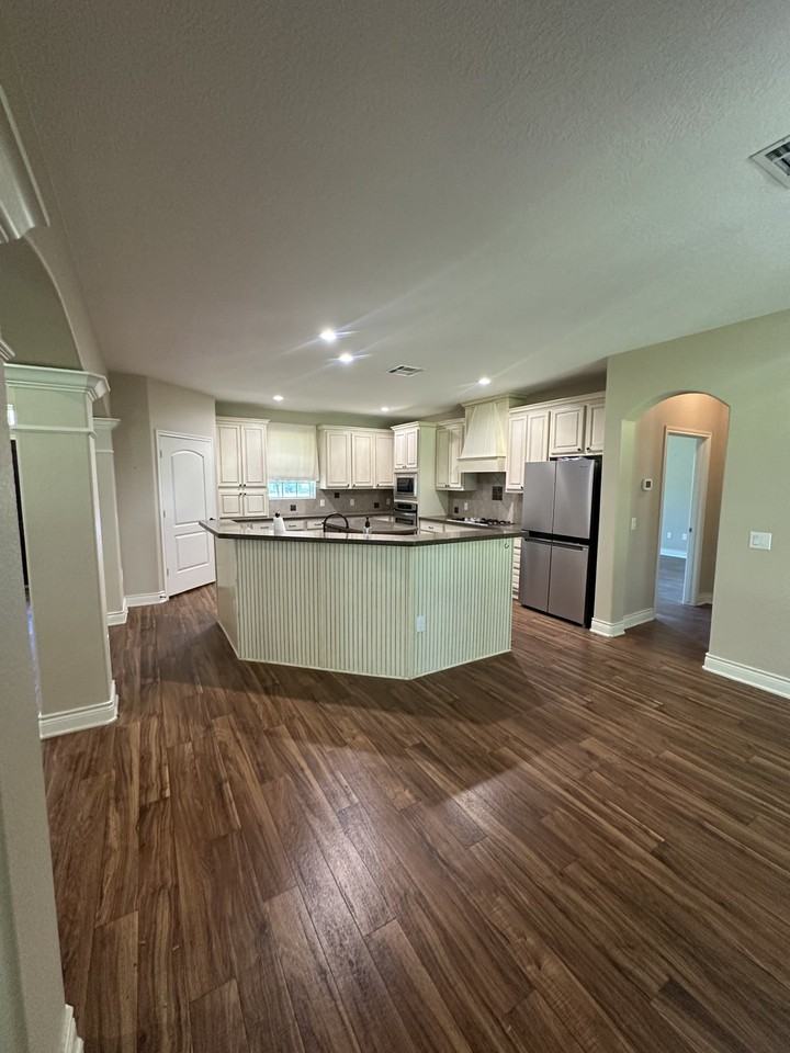 38003 Fm 1488 Rd #1 - Photo 4 of 20