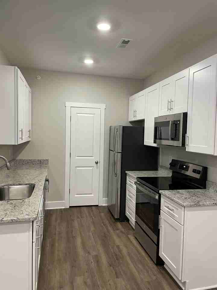 410 English Commons Drive - 204BLDG B #204 - Photo 4 of 41