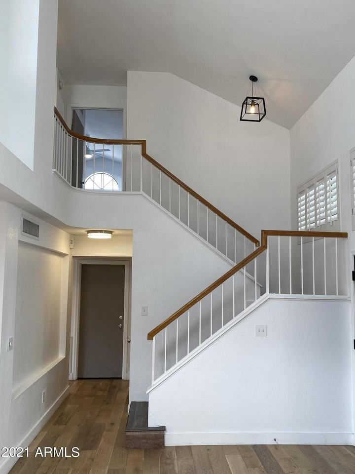 3325 E Clark Rd - Photo 7 of 39