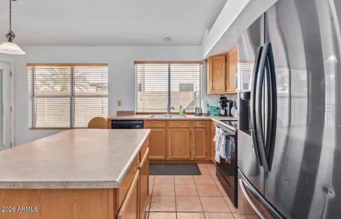 7942 W Kimberly Way - Photo 7 of 23