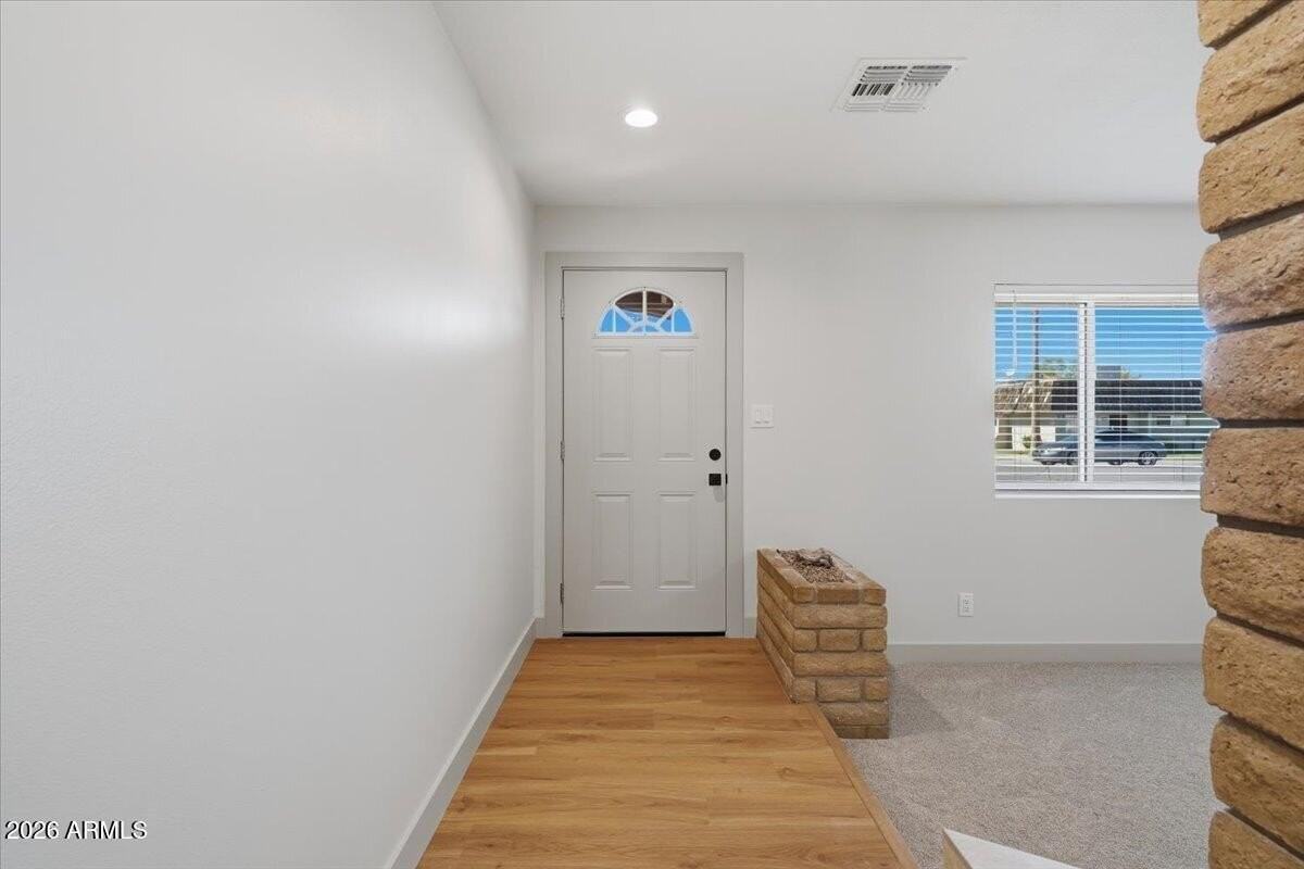 337 N Comanche Dr - Photo 3 of 41