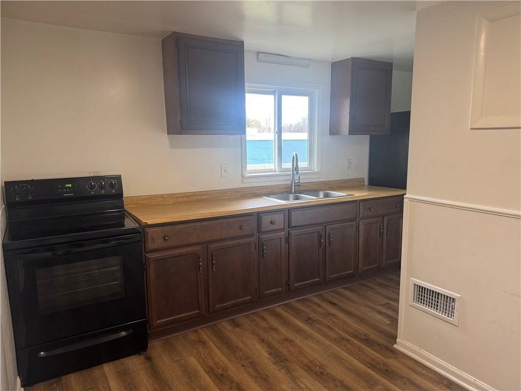 8573 Main St - Photo 4 of 8