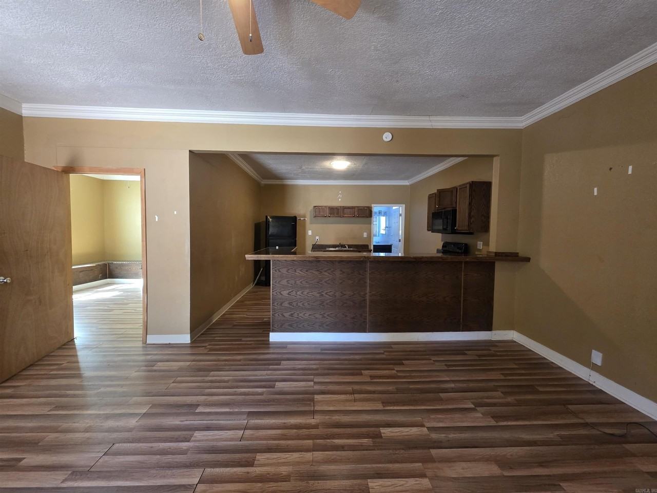 1210 Dennison St - Photo 3 of 10