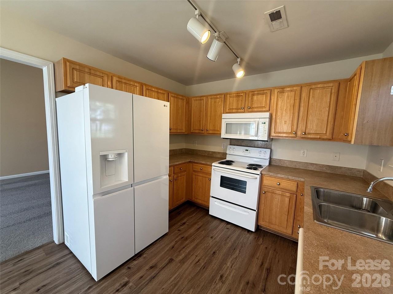 7805 Mcgarry Trl - Photo 5 of 17