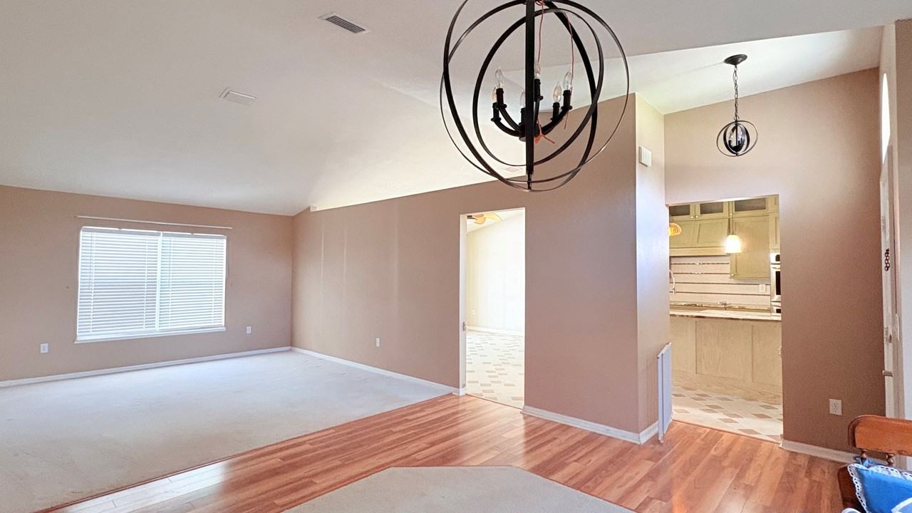 13049 Scottville St #1 - Photo 3 of 24