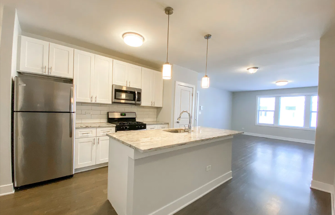 1607 W Foster Ave #1E - Photo 4 of 19