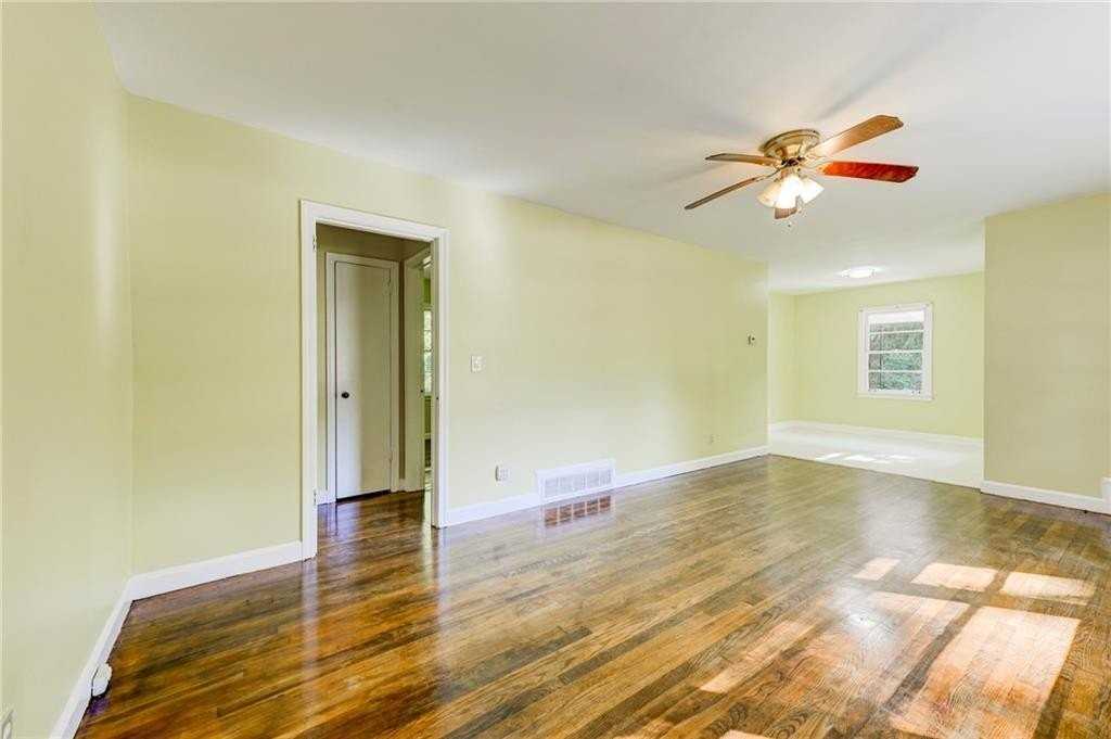 2024 Shady Ln - Photo 4 of 27